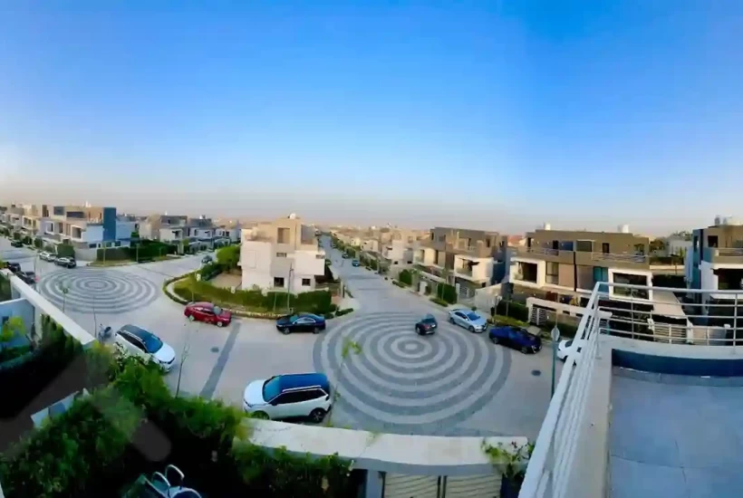 فيلا كواترو 213م للبيع في باتيو الزهراء الشيخ زايد